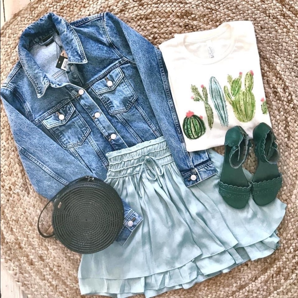 NWOT Tiered Mint Skirt